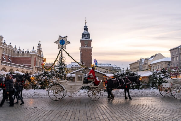 christmas market krakow longfin media