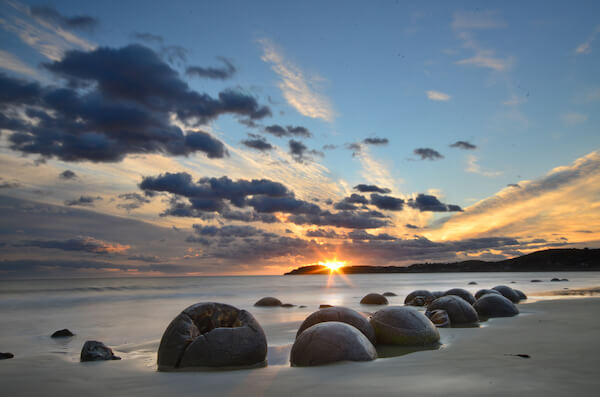 new zealand moeraki boulders