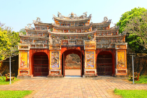 Forbidden gate in hue