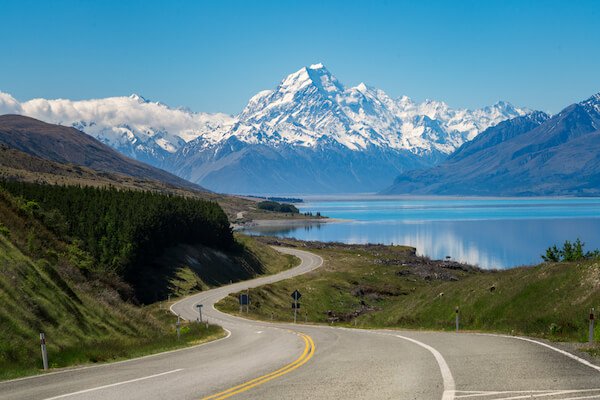 Anorak (Mount Cook) and Lake Pukaki (Lake Matheson)